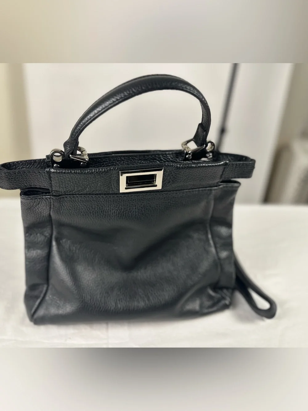 Classic Black Leather Satchel Handbag - Timeless Everyday Style